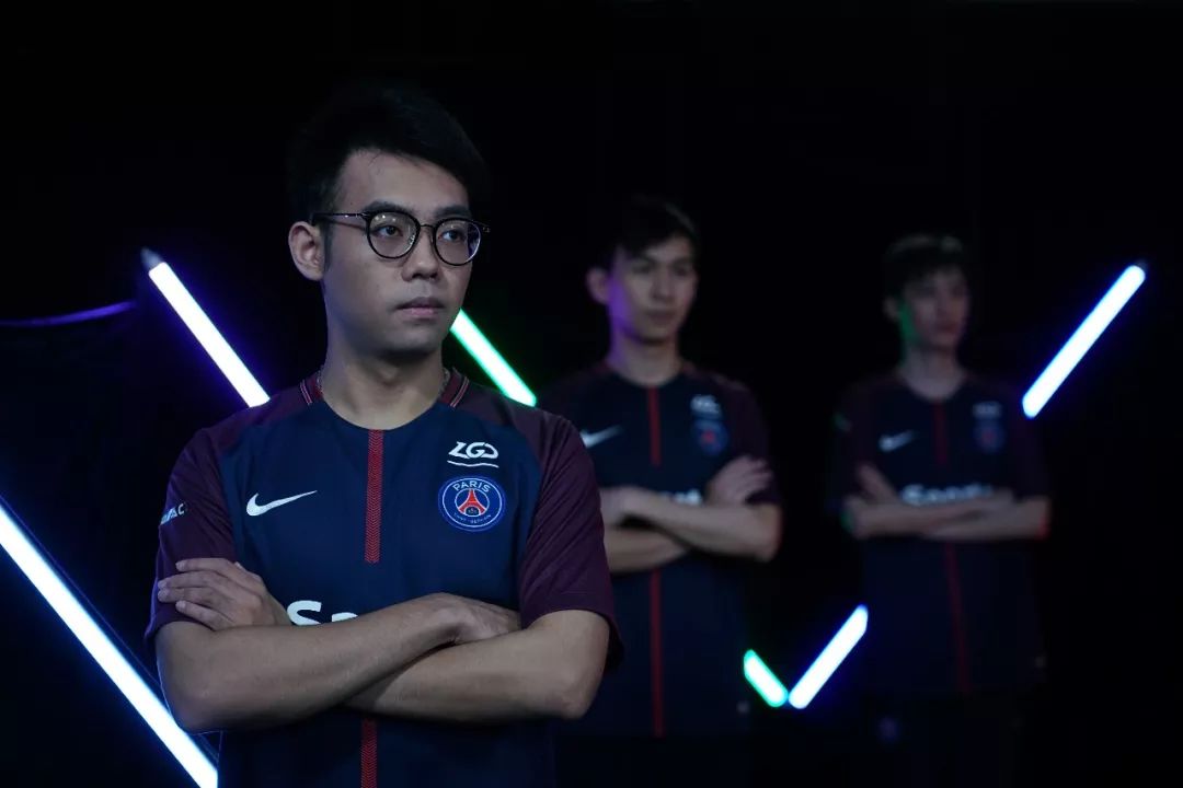 阿隆